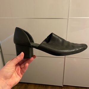 Intentionally blank mules